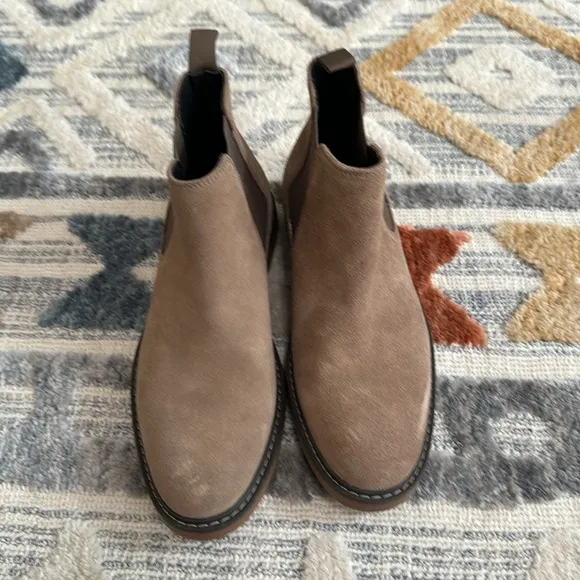 Abound Mens Zane Suede Chelsea Boot