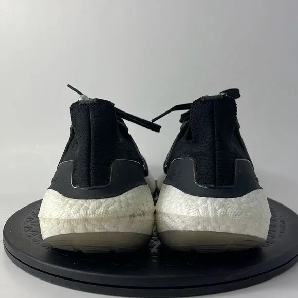 Adidas UltraBoost 22 Black/White Athletic Running Shoes GX5591 Women’s Size 9