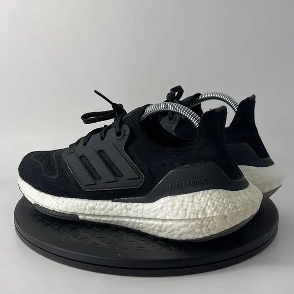 Adidas UltraBoost 22 Black/White Athletic Running Shoes GX5591 Women’s Size 9