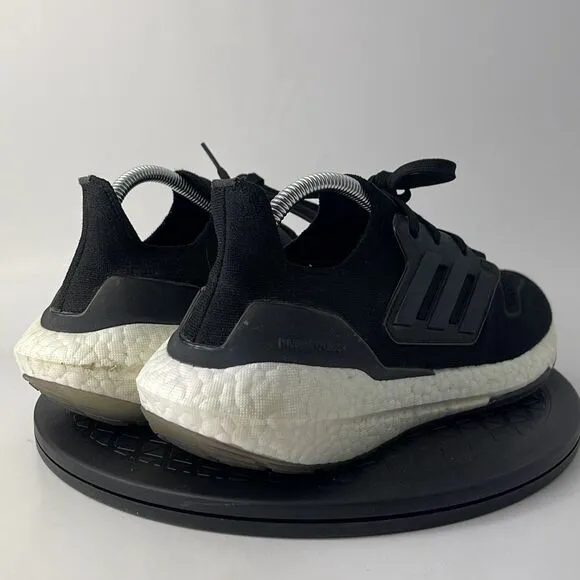 Adidas UltraBoost 22 Black/White Athletic Running Shoes GX5591 Women’s Size 9