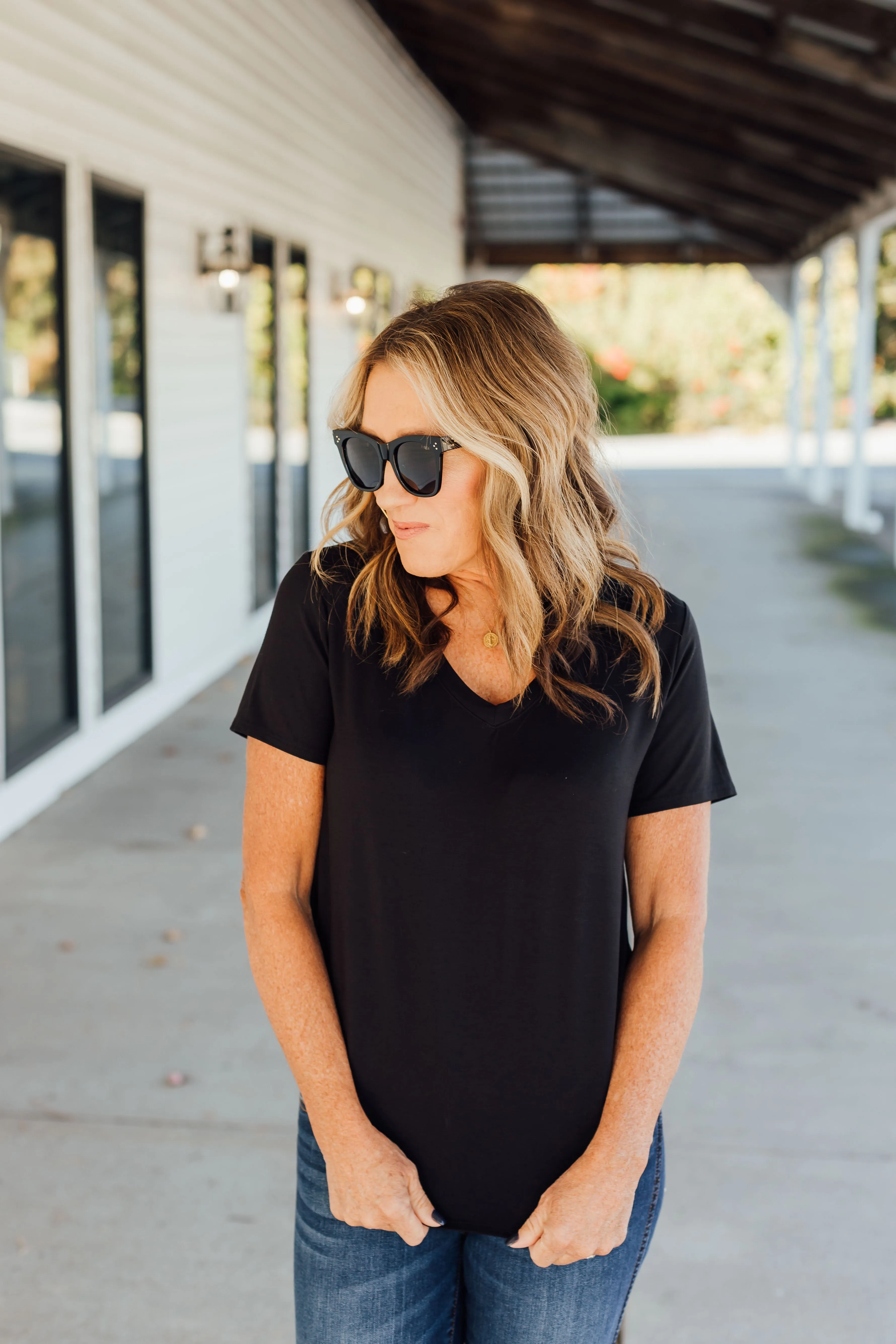 charlie tee in black