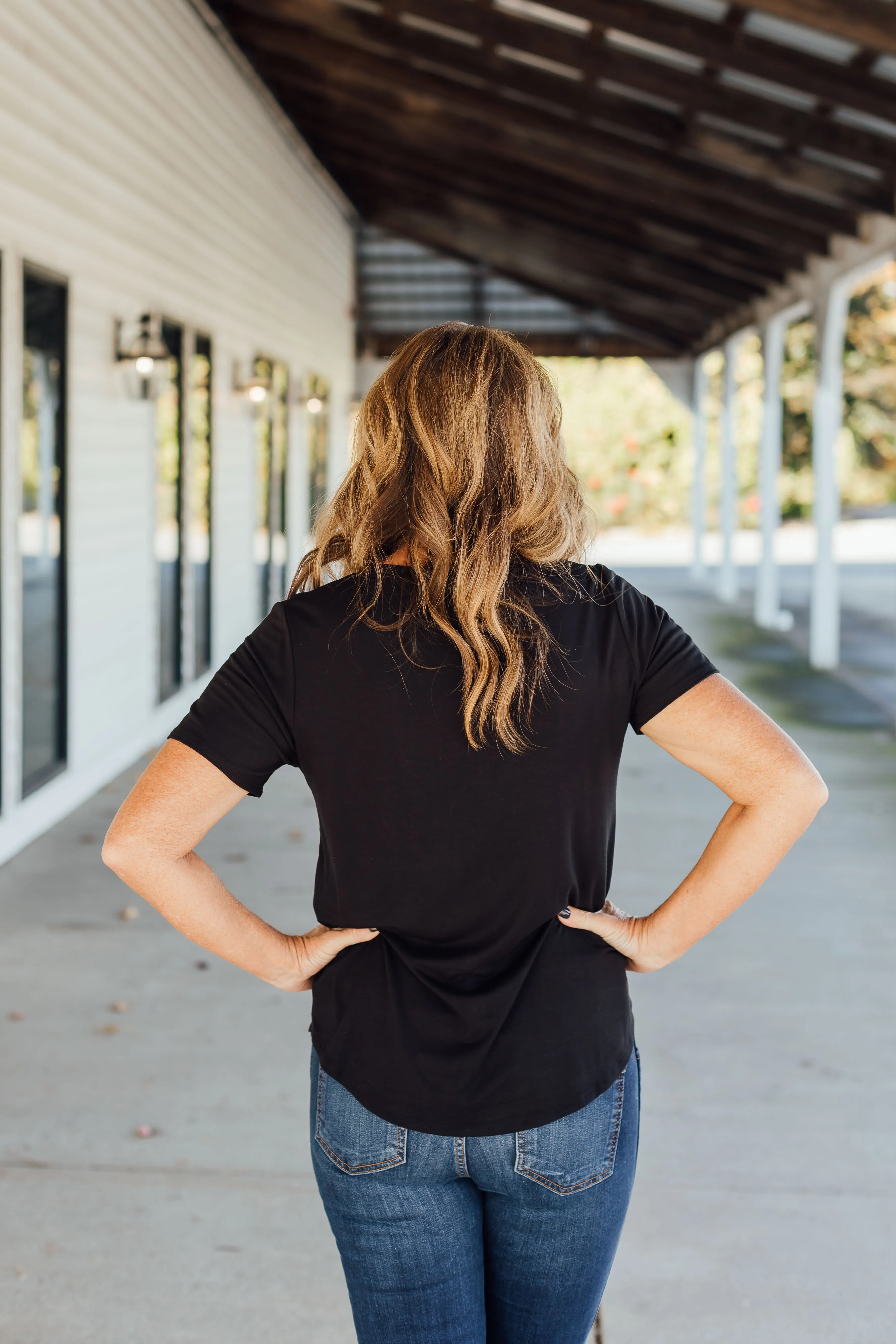 charlie tee in black