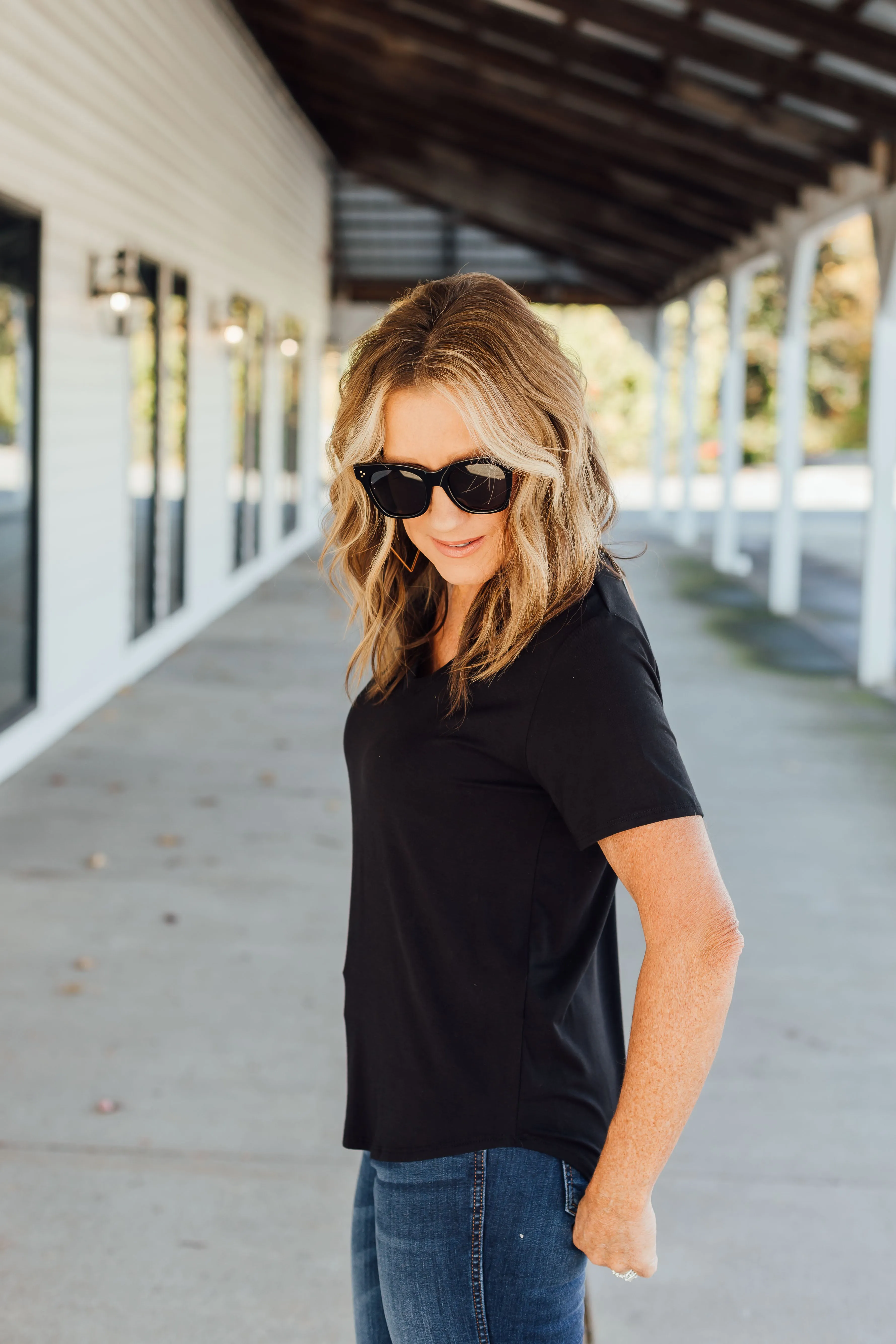 charlie tee in black