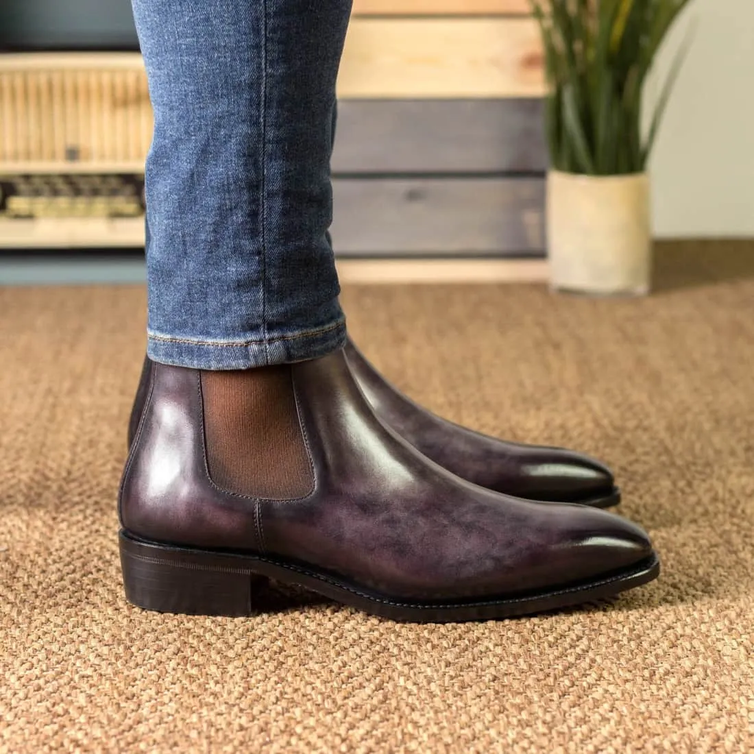 Cheslea Boots en cuir patiné violet