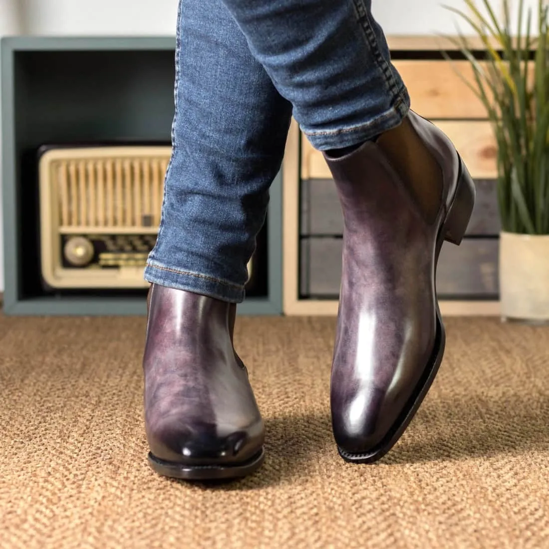 Cheslea Boots en cuir patiné violet