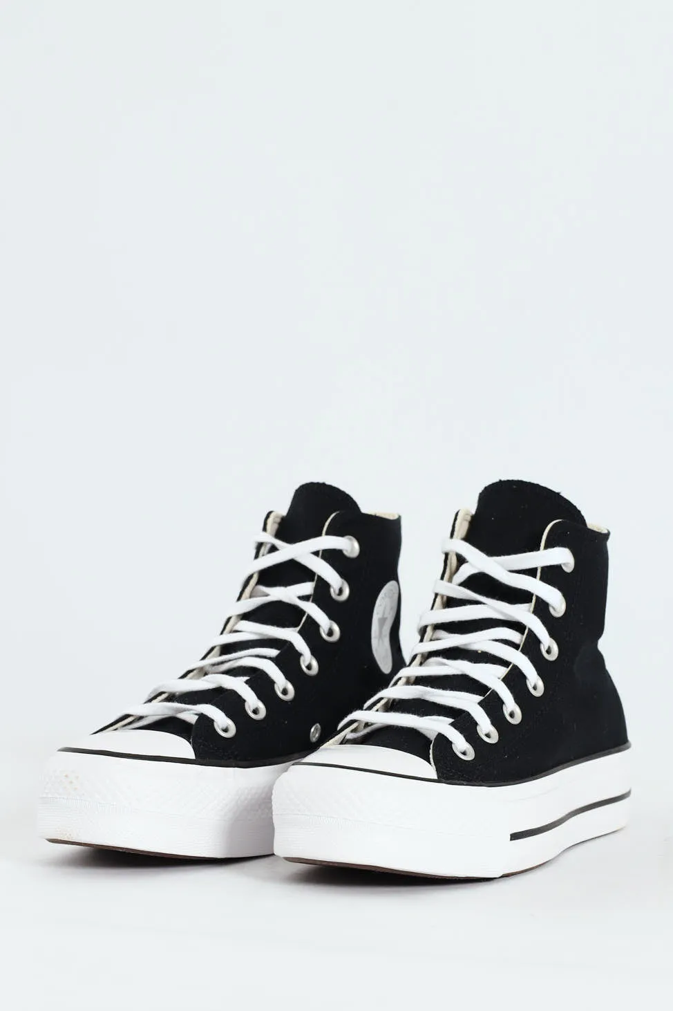 Chuck Taylor All Star Platform Canvas Sneaker - Black