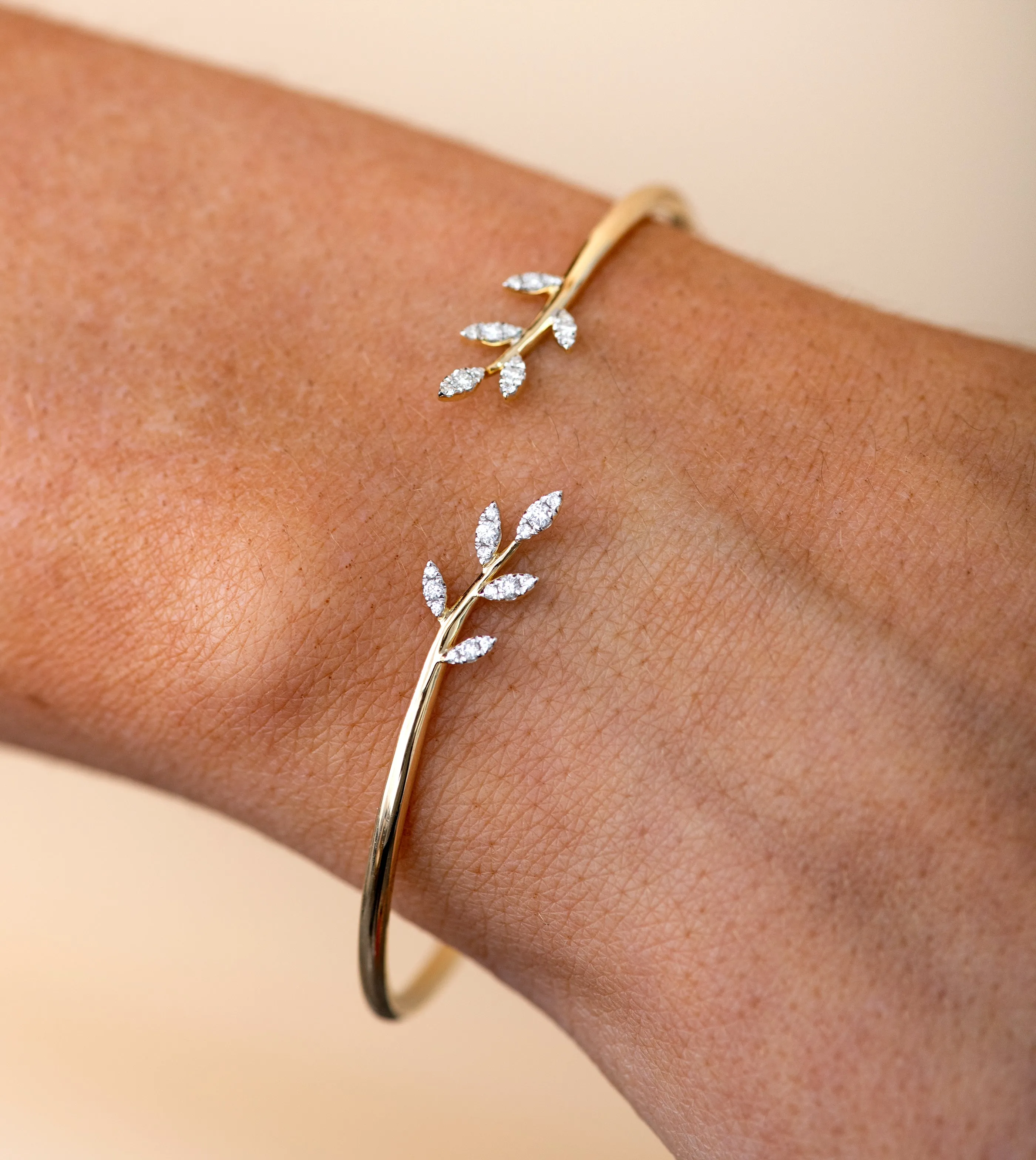 Diamond Leaf Flexible Bangle