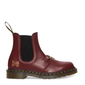Dr. Martens: Needles 2976 Snaffle Chelsea Boots (cherry)