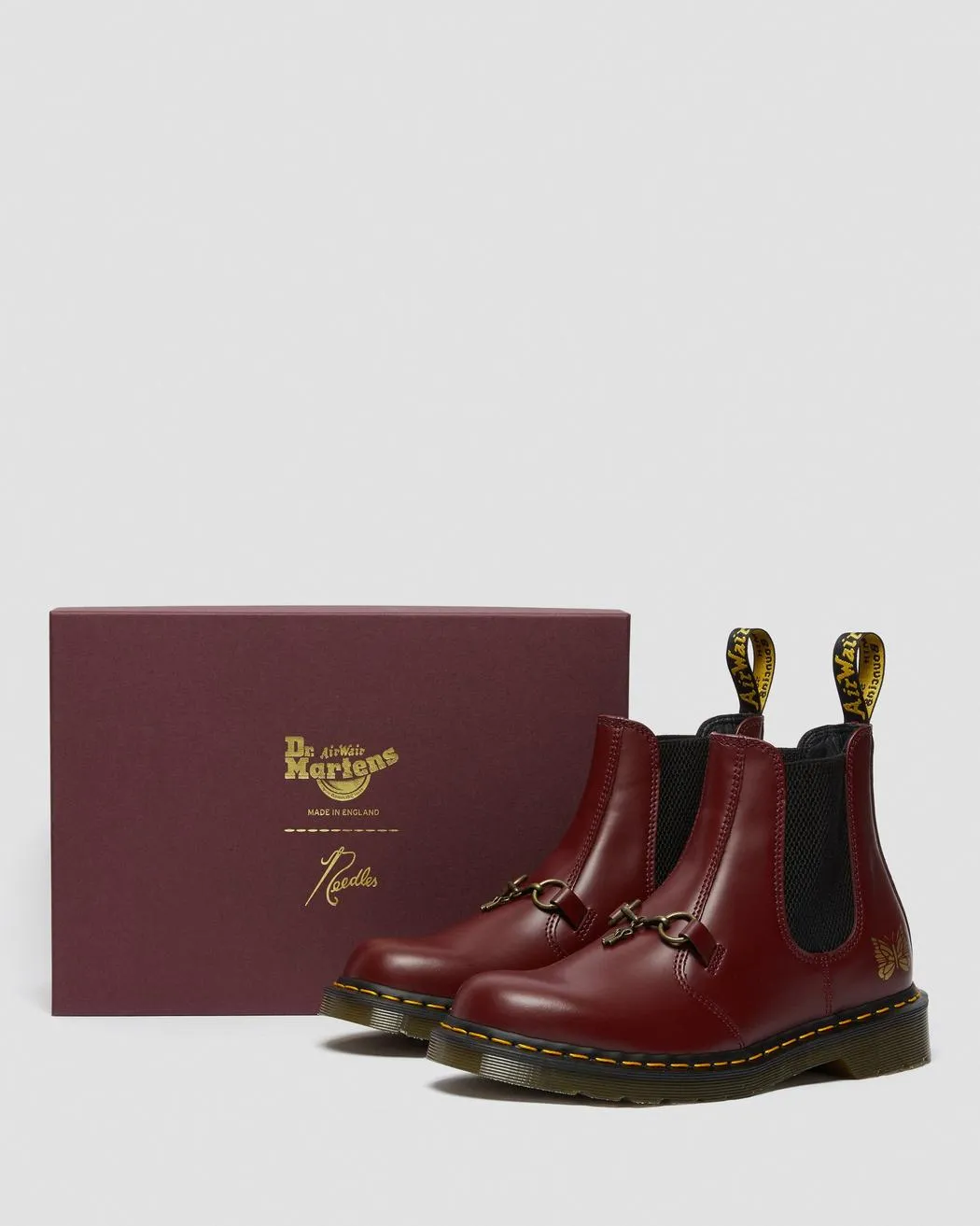 Dr. Martens: Needles 2976 Snaffle Chelsea Boots (cherry)