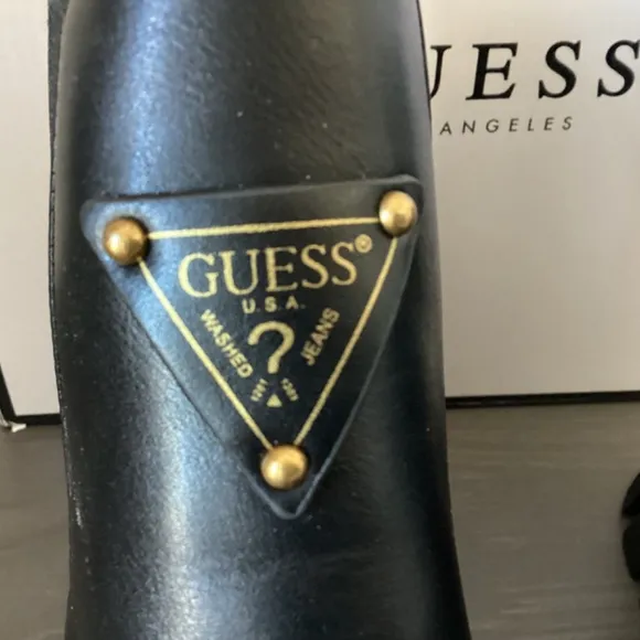 GUESS Women's Hestia Lug Sole Chelsea Booties, size 9.5