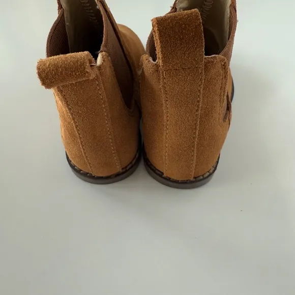 Janie and Jack The Suede Chelsea Boot size 5