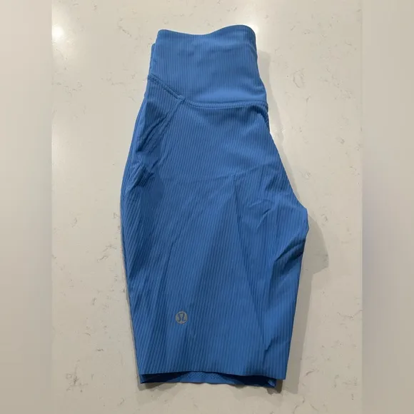 Lululemon SenseKnit Running High-Rise Short 8&quot;: Size 6