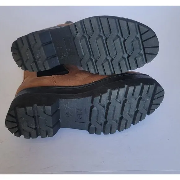 MIA Women's Cayden Platform Chelsea Boot. Size 6M