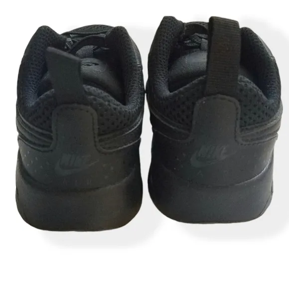 NIKE Air Max Black unisex sneakers size 10