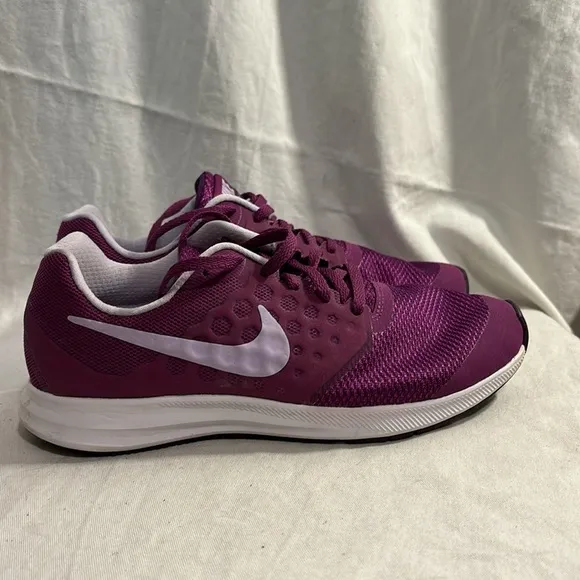Nike Downshifter 7 Purple Running Shoes Sneakers Size 6Y
