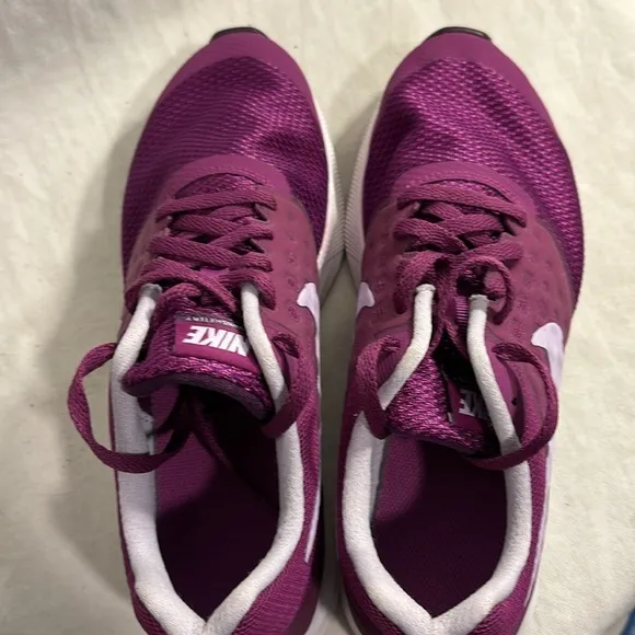 Nike Downshifter 7 Purple Running Shoes Sneakers Size 6Y