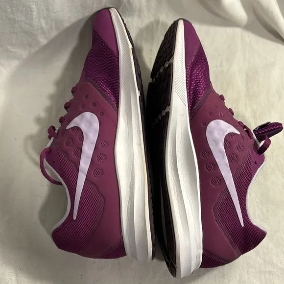Nike Downshifter 7 Purple Running Shoes Sneakers Size 6Y