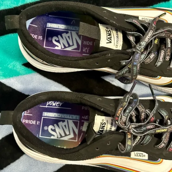 NWOT Vans Ultrarange Exo Pride sneakers sz 11.5