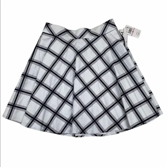 NWT Amanda   Chelsea Contemporary Fit Skirt 6P