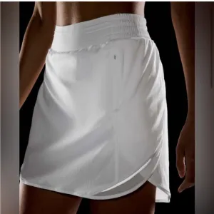 NWT Lululemon Hotty Hot HR Skirt In White Size 2 Long