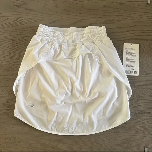 NWT Lululemon Hotty Hot HR Skirt In White Size 2 Long