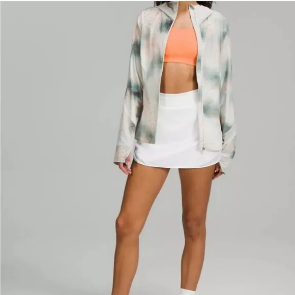 NWT Lululemon Hotty Hot HR Skirt In White Size 2 Long