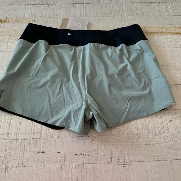 ON Running 3” Performance Shorts NWT Women’s size XL in Cobble/Black