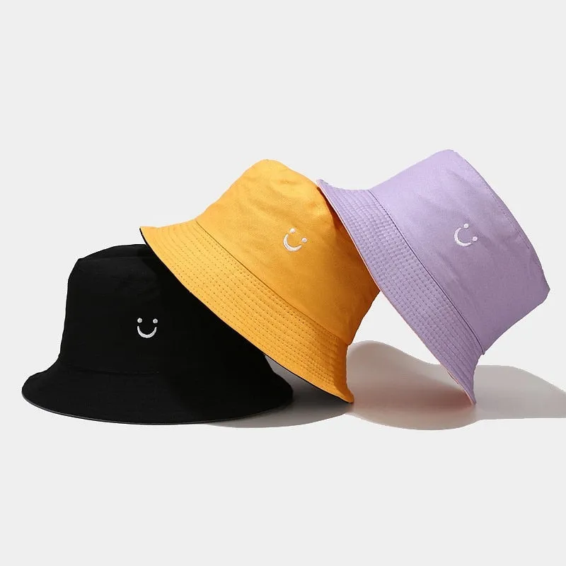 "SMILE" Chapeau Bob Noir réversible Brodé - URB1™