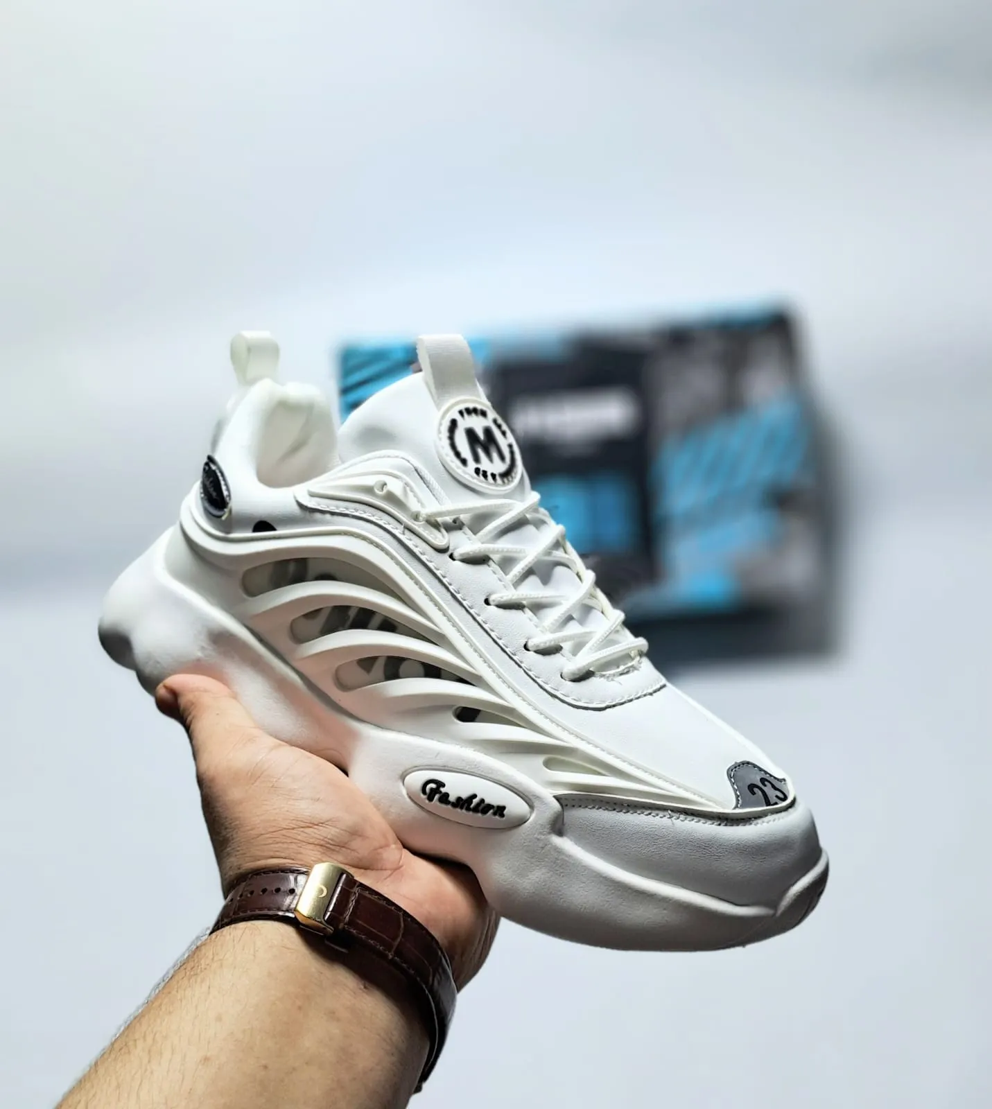 Tom 23 - White