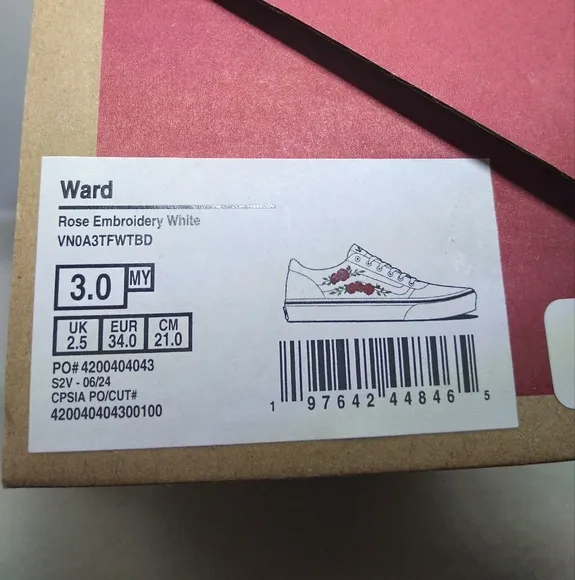 Vans Ward Missy Size 3 Rose Embroidery White Sneakers VN0A3TFWTBD NEW
